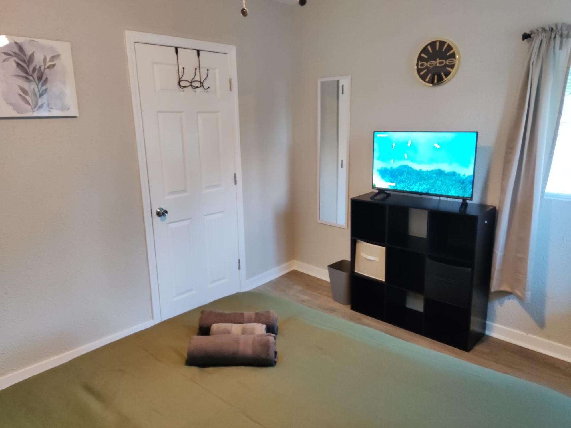 Tranquil Oasis - Private Rooms -Near Downtown 印第安納波利斯 外观 照片