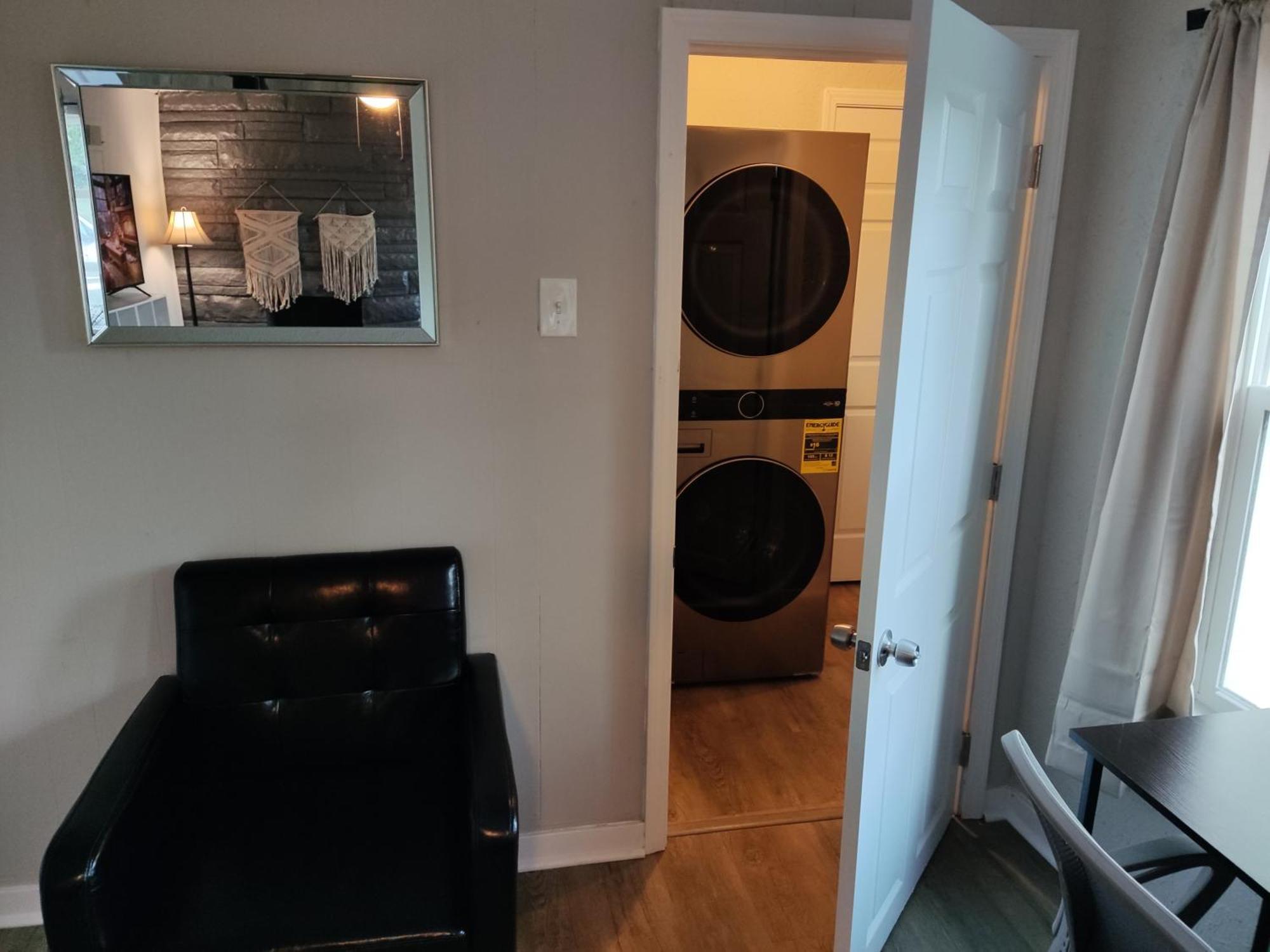 Tranquil Oasis - Private Rooms -Near Downtown 印第安納波利斯 外观 照片